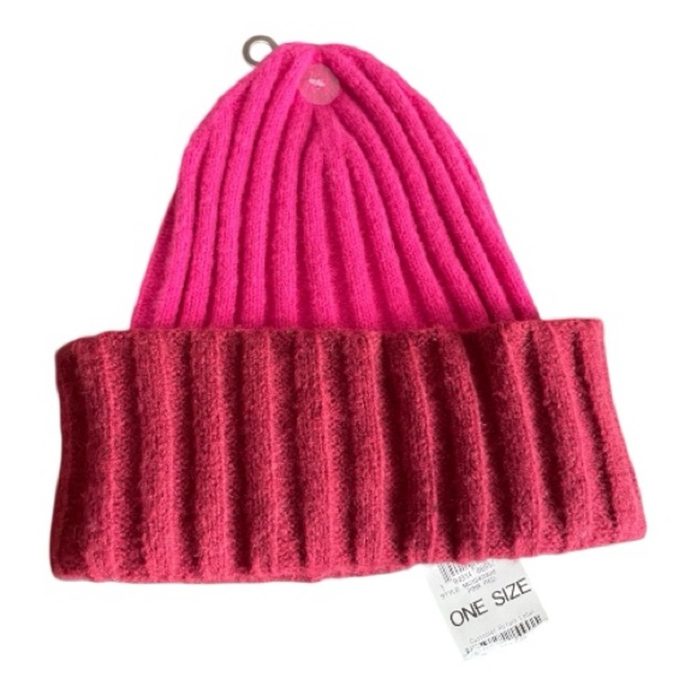 Women’s One Size Red & Pink Beanie